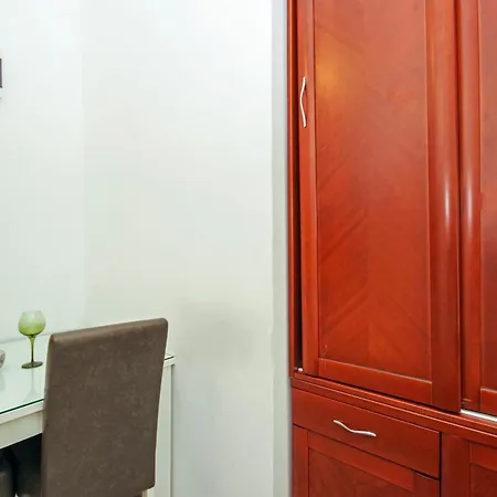 Campus Apartman *